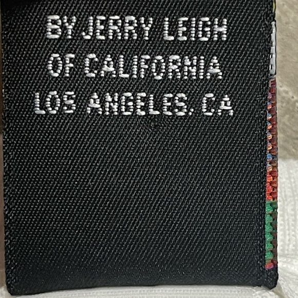 Vintage Mickey Mouse and Minnie Disney Graphic T-shirt Flower Field - Picture 5 of 5